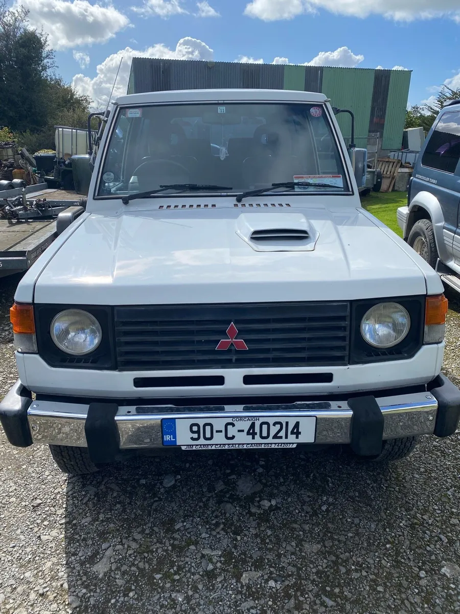 Pajeros - Image 1
