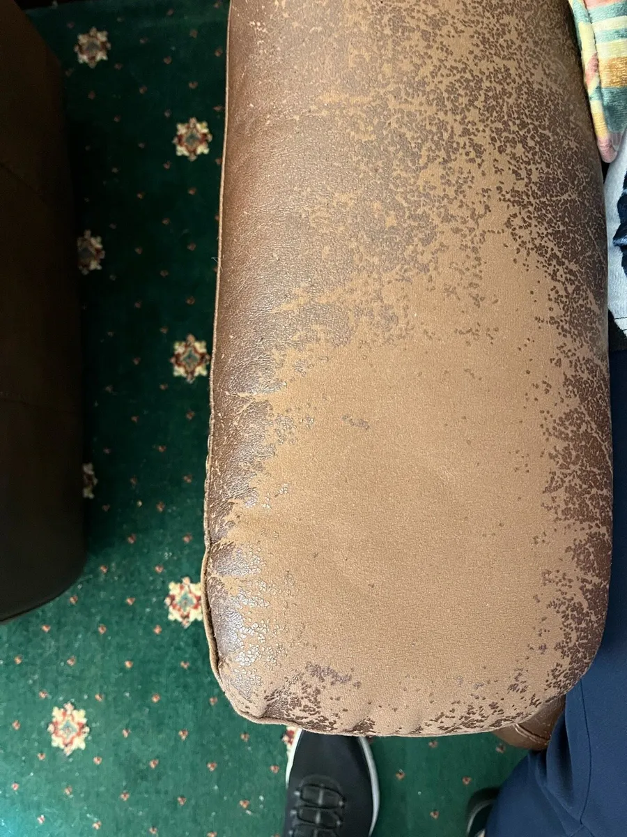 2+1+1 Sofa - Image 4