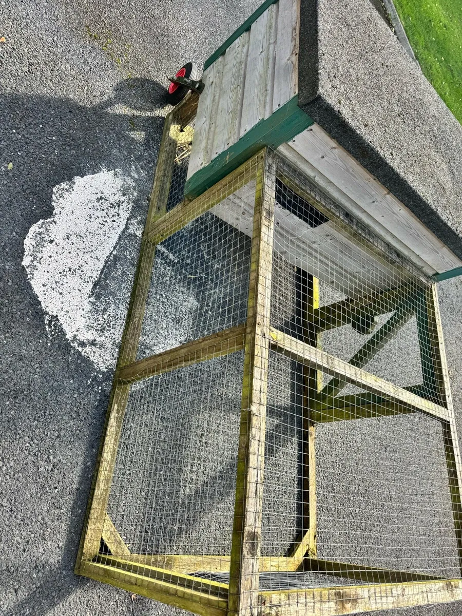 Rabbit hutch - Image 3