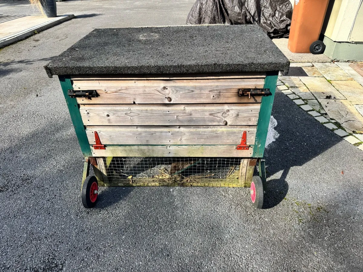 Rabbit hutch - Image 4