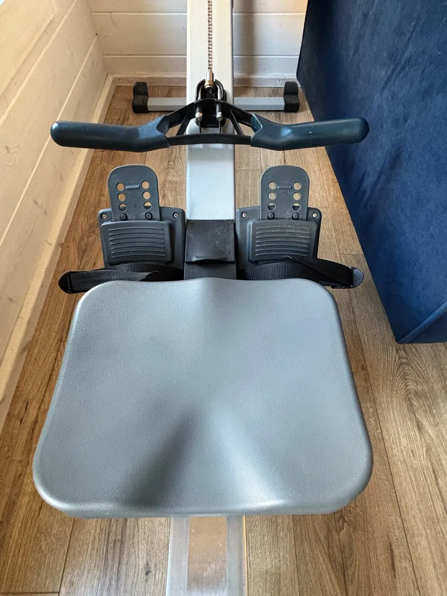 Concept 2 rower PM5 - Image 4
