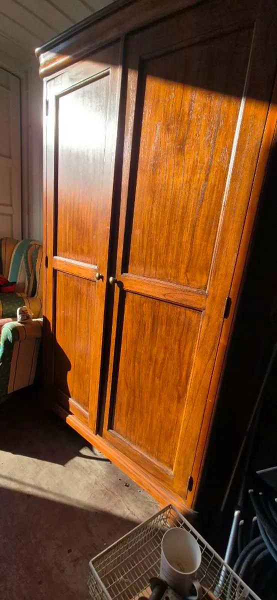 Mahogany bedroom suite - Image 1