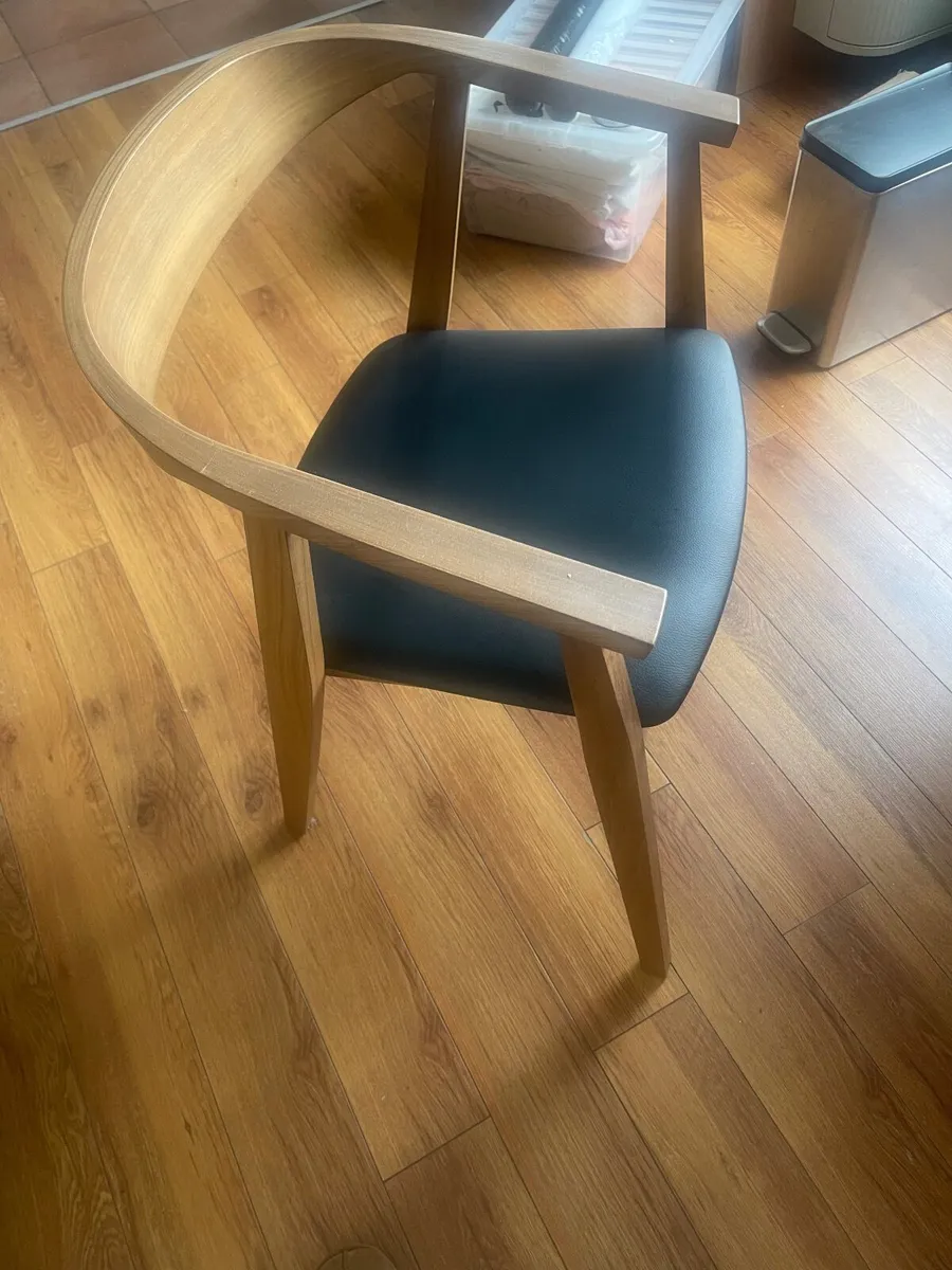 Dining table - Image 3
