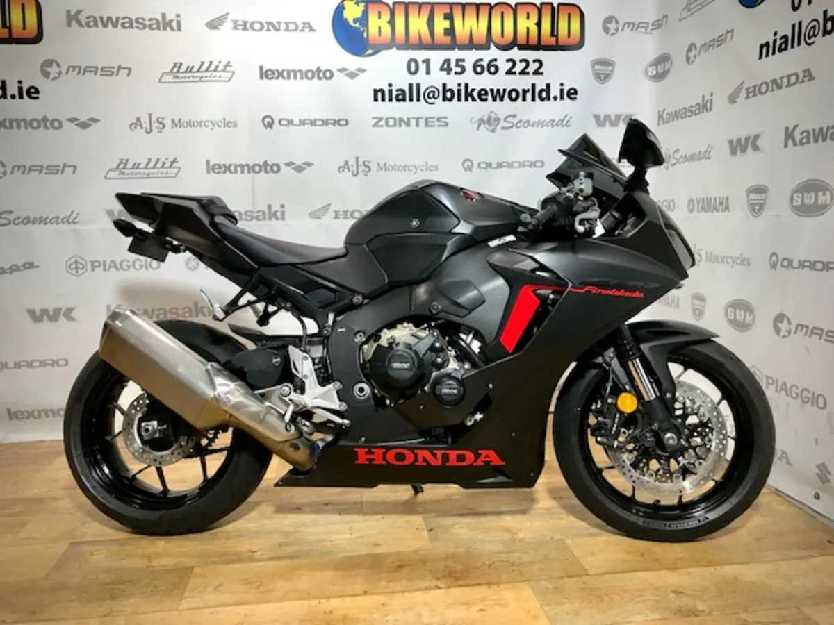 PRE-OWNED Honda CBR1000RR Fireblade Anniversary - Image 1