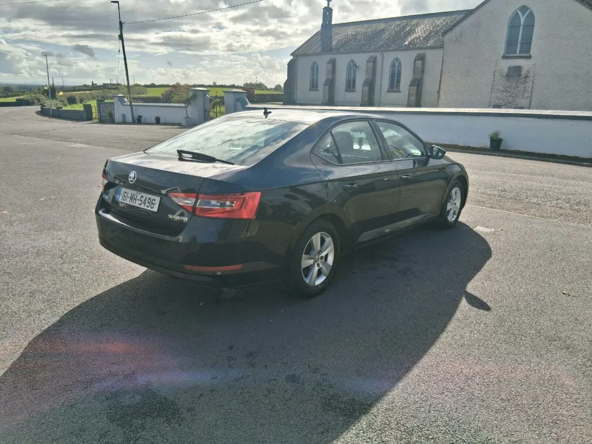 2016 Skoda Superb - Image 4