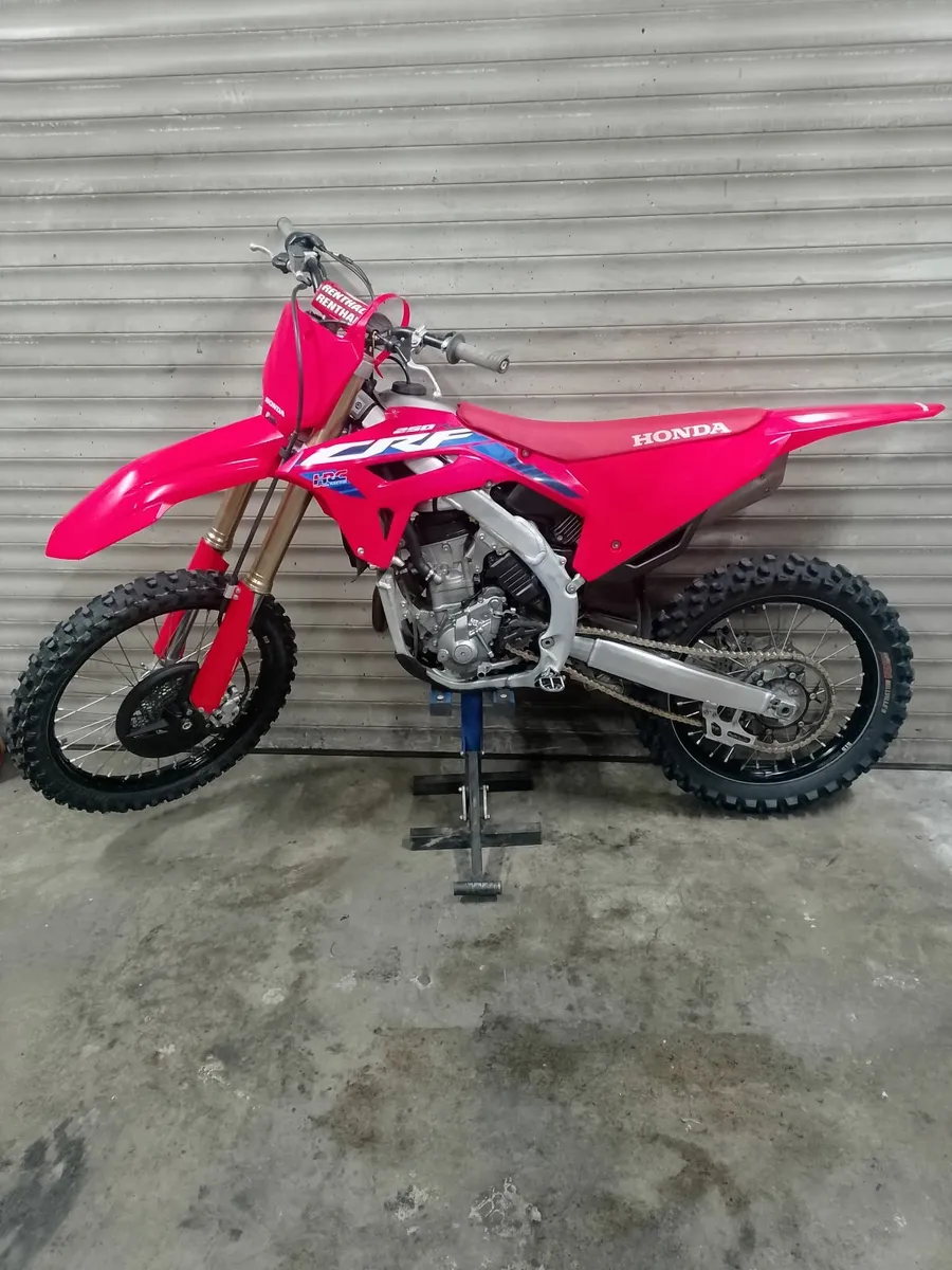 Honda CRF 250 - Image 1
