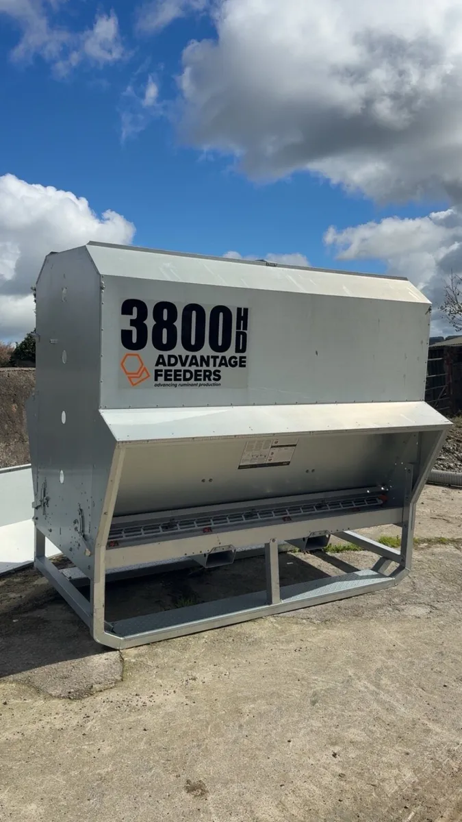 Advantage ab lib feeder - Image 1