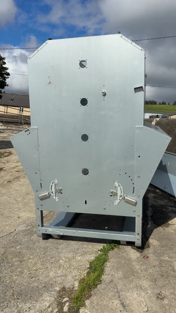 Advantage ab lib feeder - Image 3