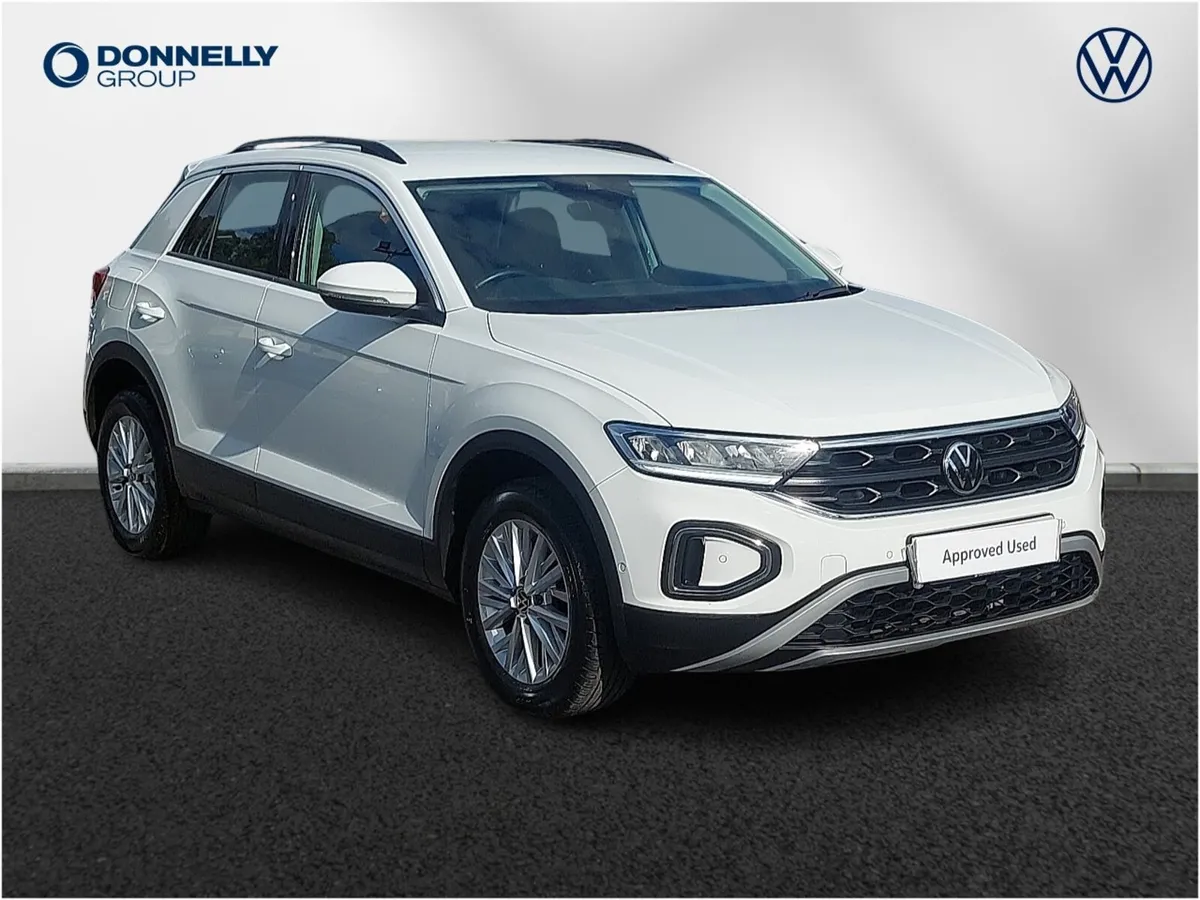 Volkswagen T-roc Hatchback Life - Image 1