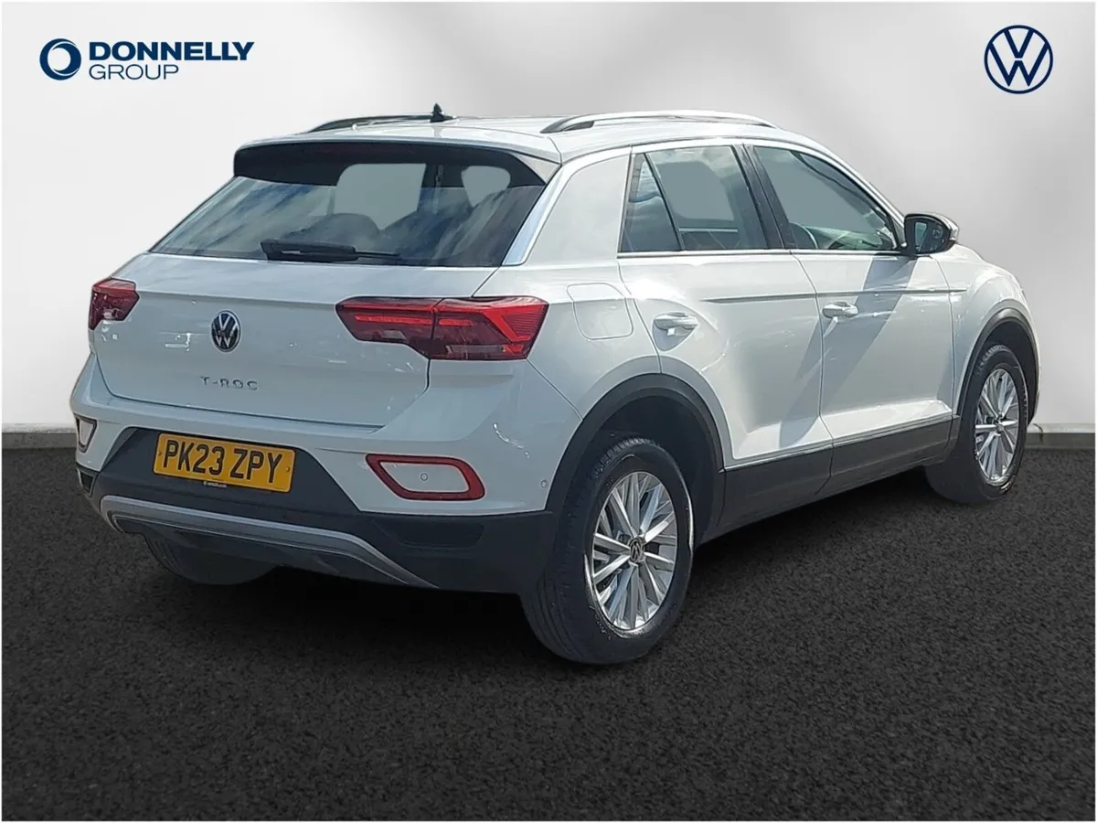 Volkswagen T-roc Hatchback Life - Image 3