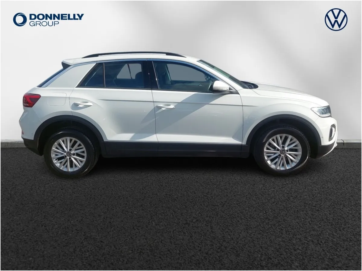 Volkswagen T-roc Hatchback Life - Image 4