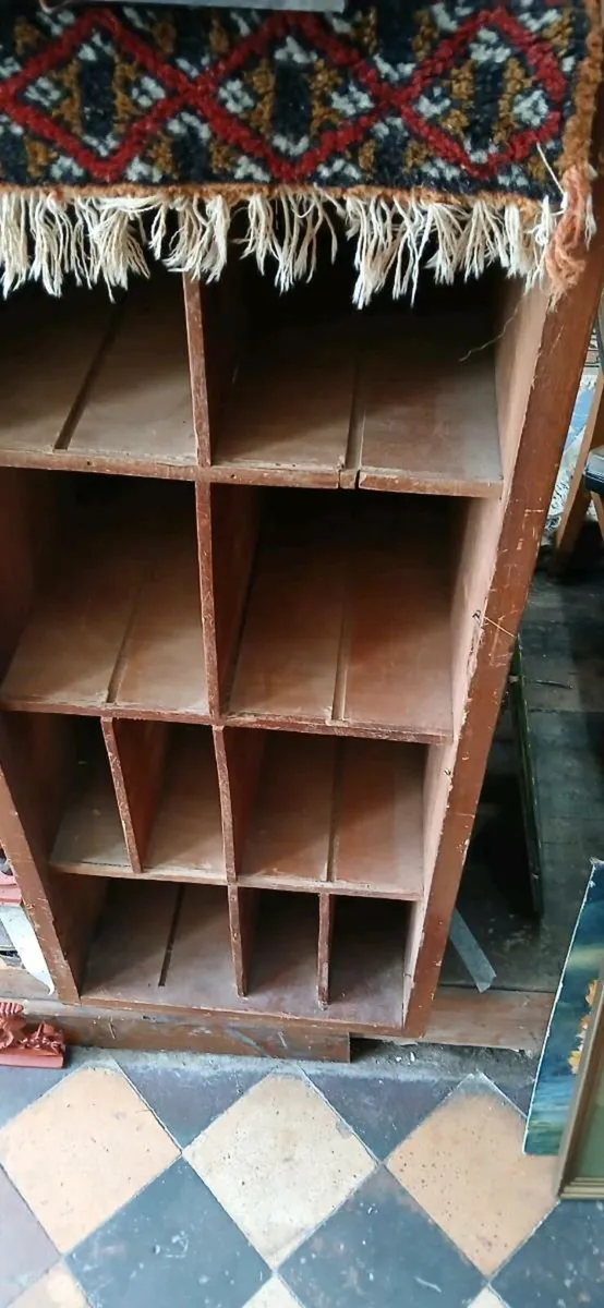 Bintahe Pigeon hole cabinet - Image 2