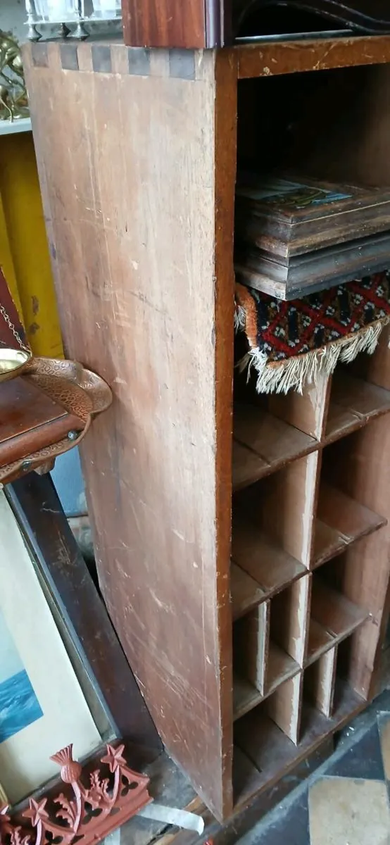 Bintahe Pigeon hole cabinet - Image 3