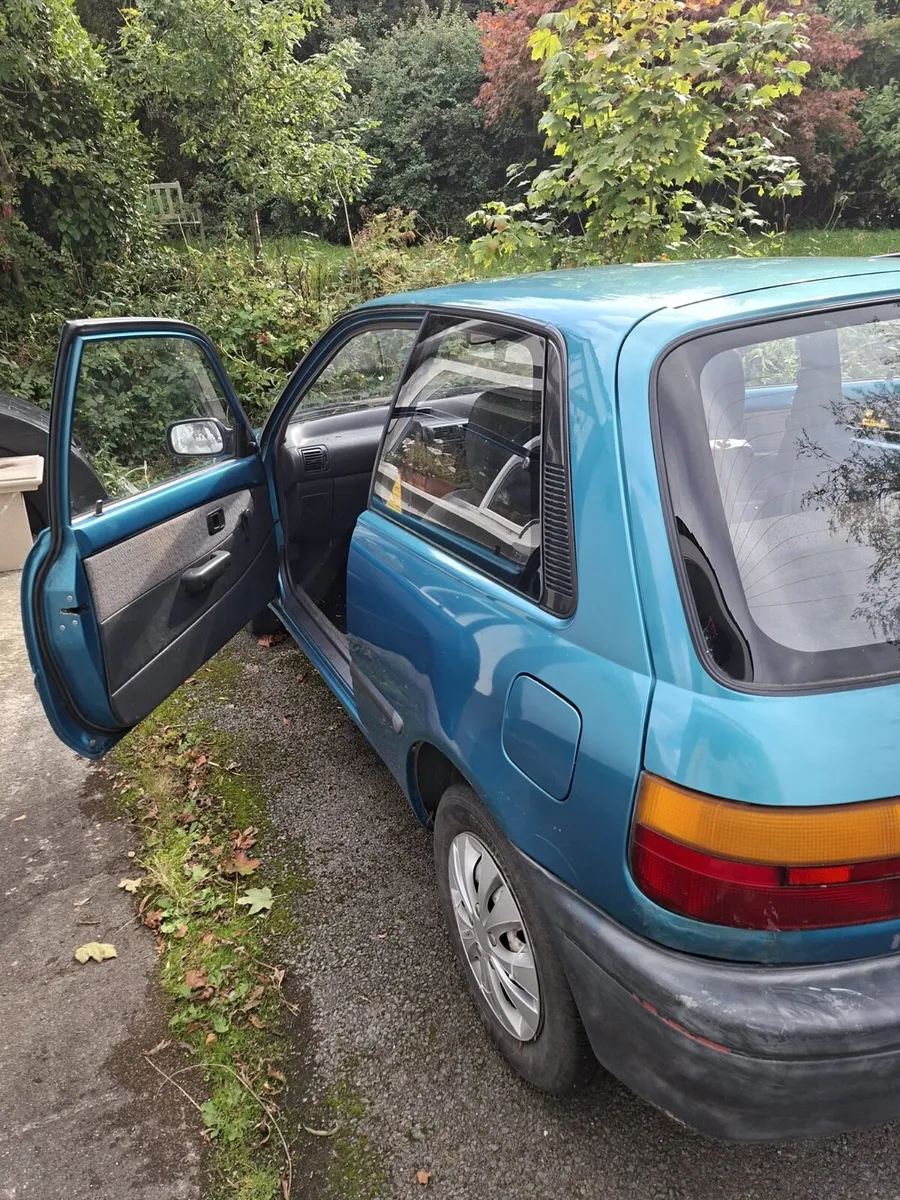 Toyota starlet - Image 2