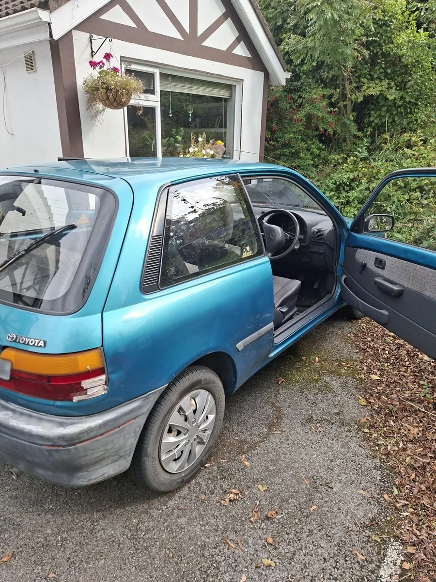 Toyota starlet - Image 3