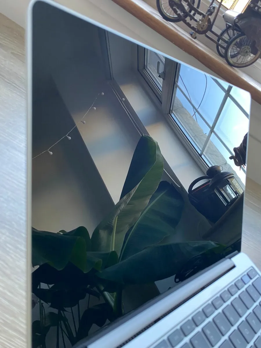 Microsoft Surface Go Laptop 12.4" i5|128GB|8GB - Image 3