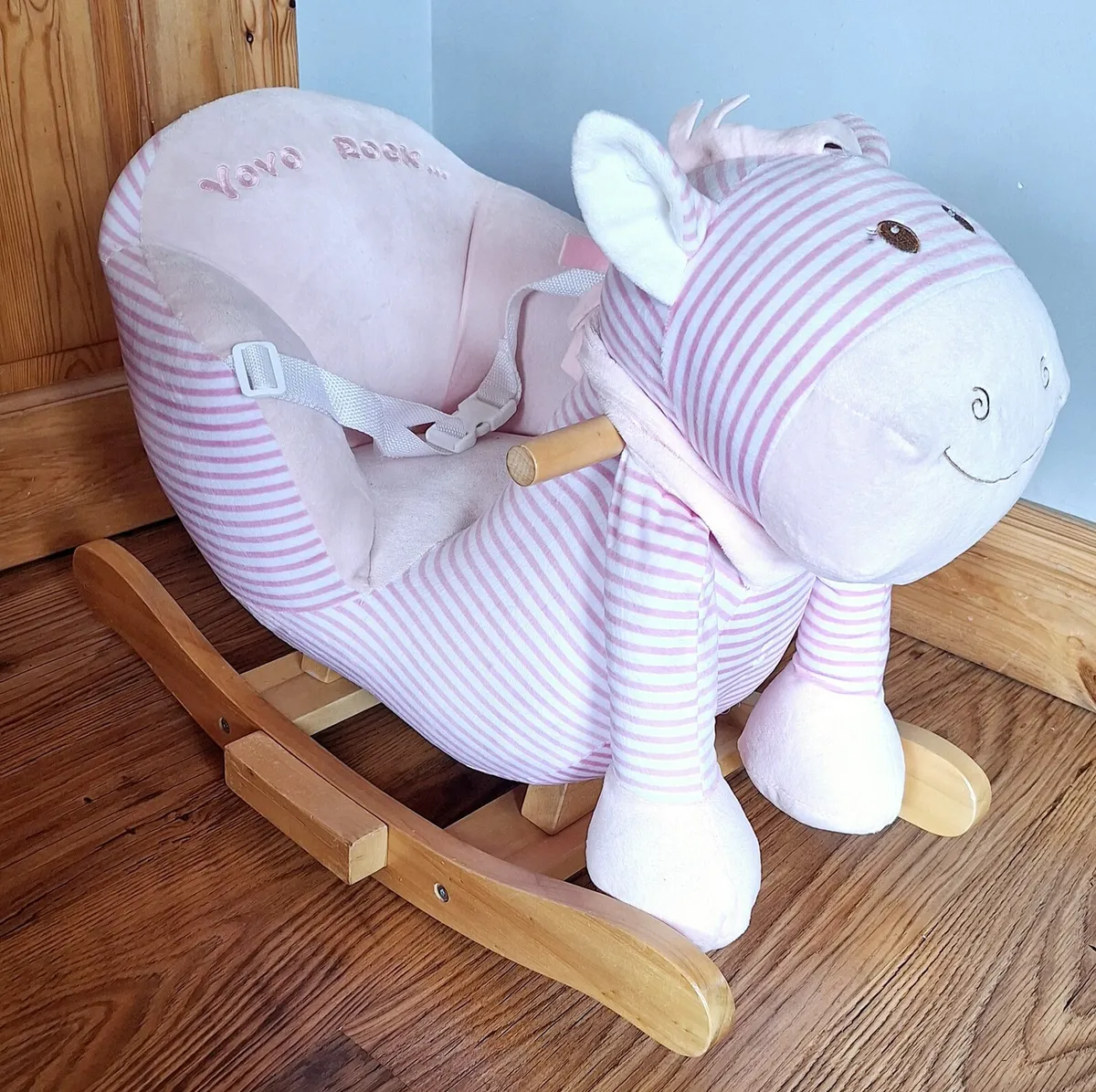Plush rocking horse & tractor - Image 4
