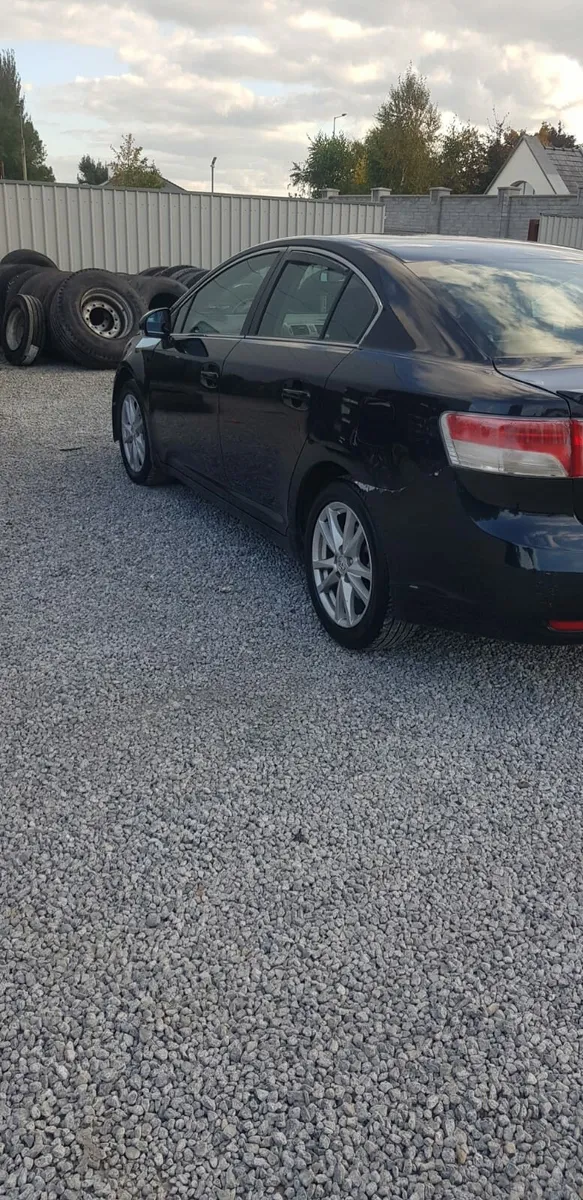 2010 Toyota avensis - Image 3