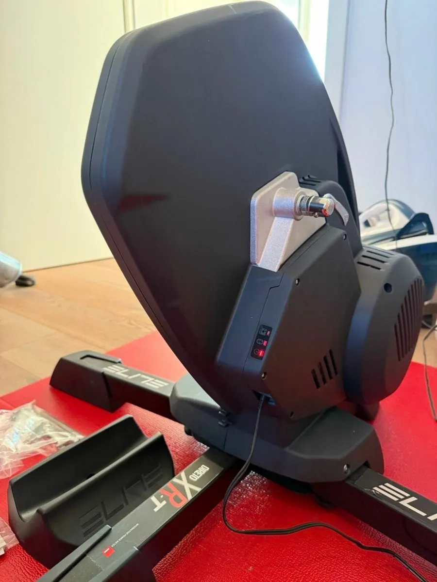Elite Direto XR-T: Ultimate Smart Trainer Like New - Image 3