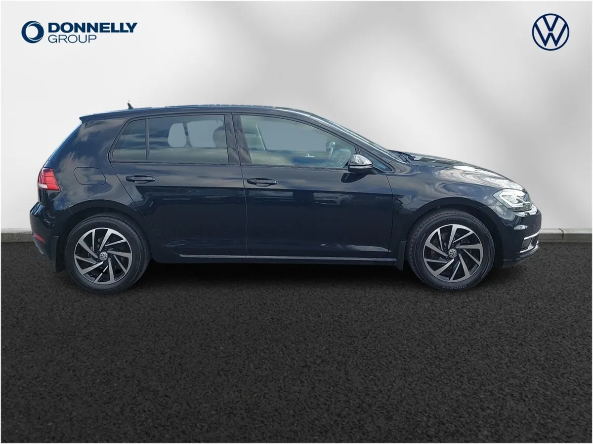 Volkswagen Golf Diesel Hatchback Match Edition - Image 4