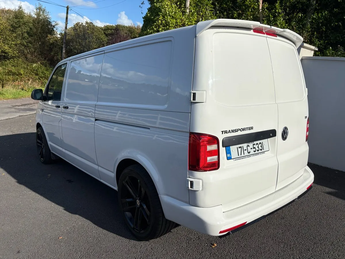 2017 Volkswagen Transporter 2.0 150bhp LWB - Image 3