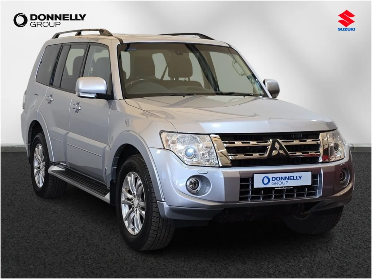 Mitsubishi Shogun Diesel Station Wagon SG3 - Image 1