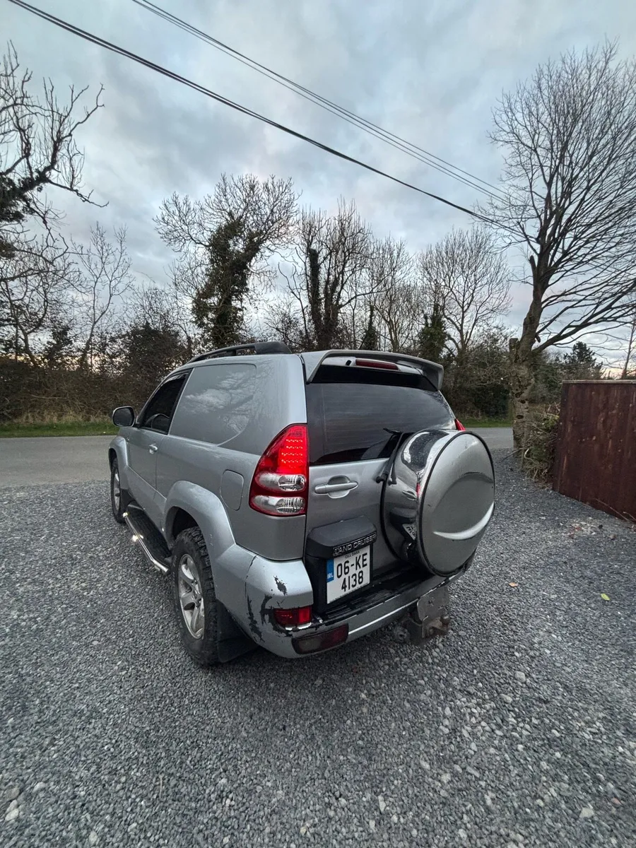 Toyota Land Cruiser - Image 4