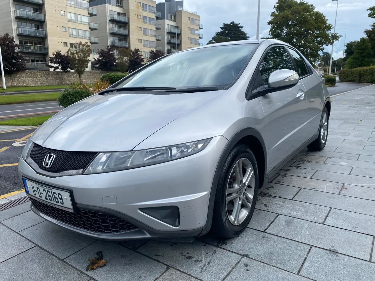 Honda Civic Auto - 27,000 kms - Image 1