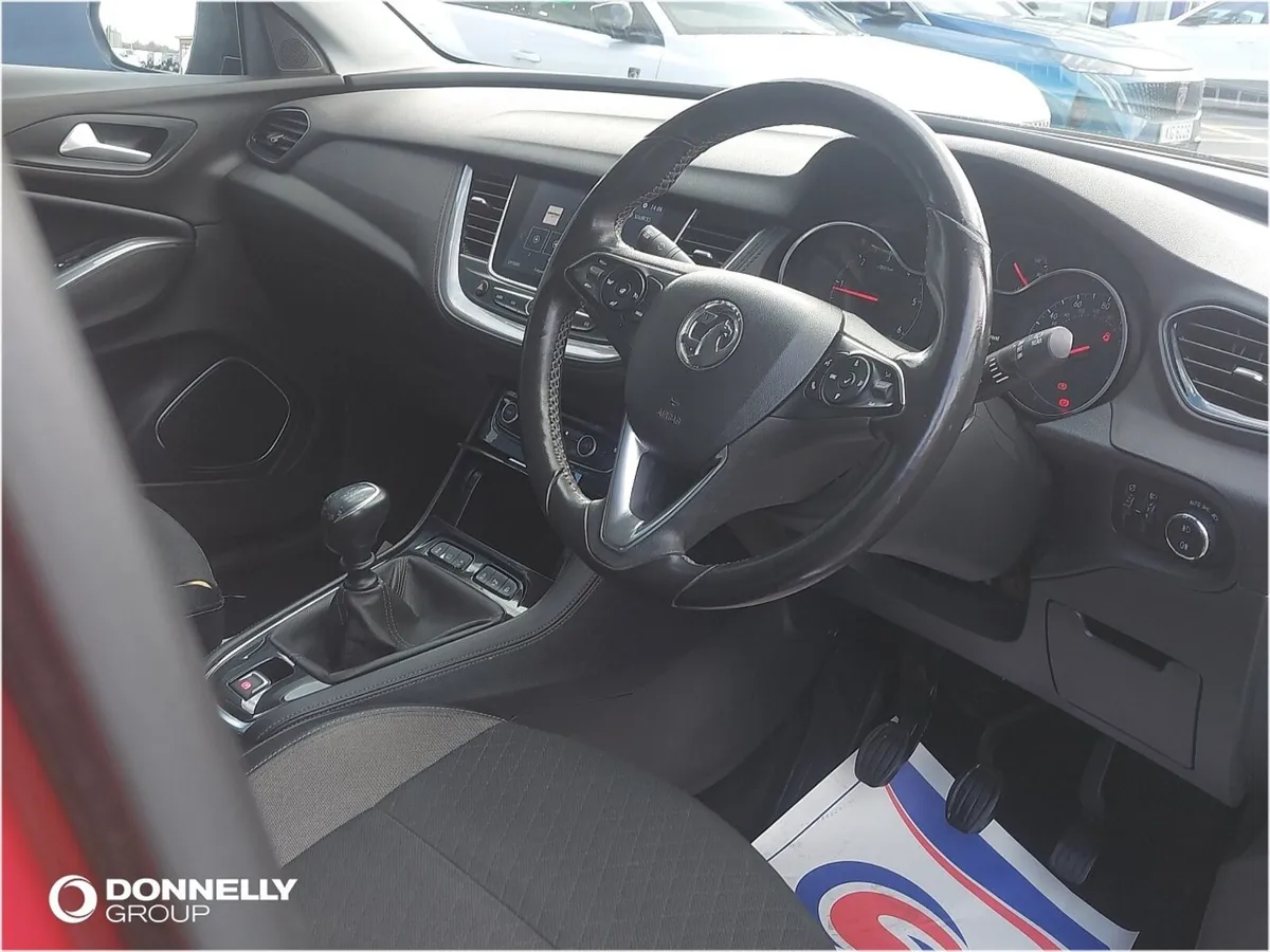 Vauxhall Grandland X Diesel Hatchback Sport Nav - Image 4