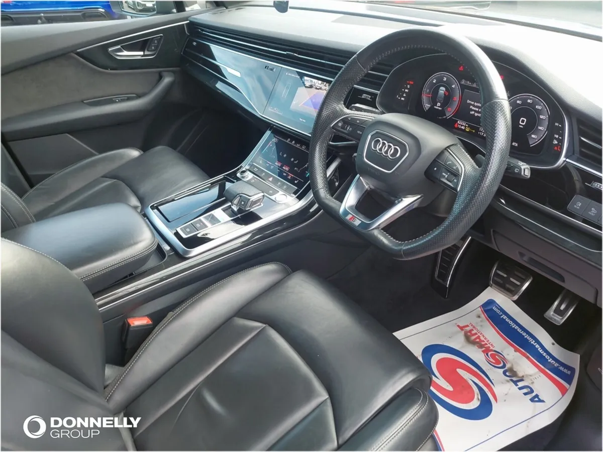Audi Q7 Diesel Estate Black Edition - Image 2