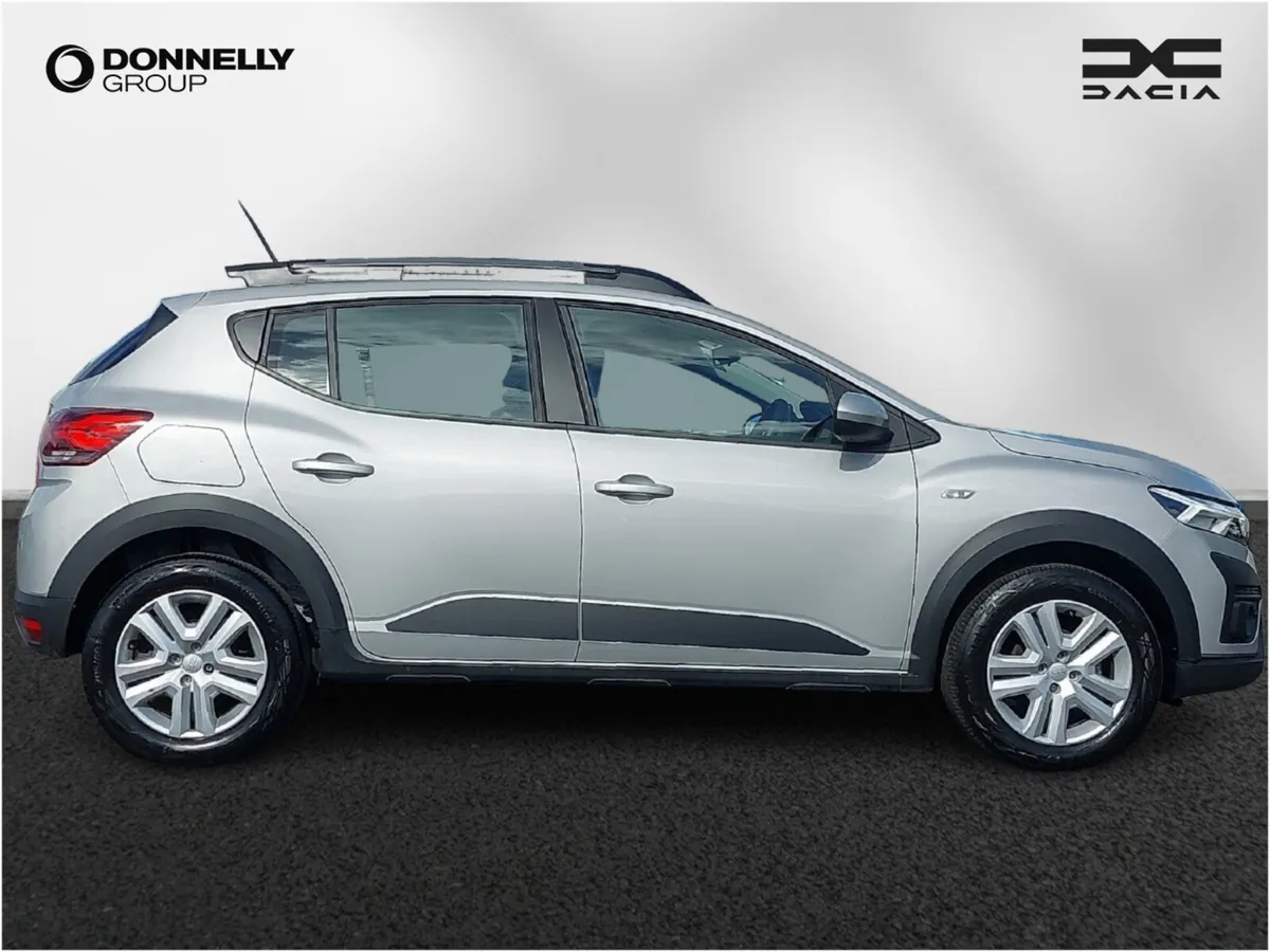Dacia Sandero Stepway Hatchback Expression - Image 3