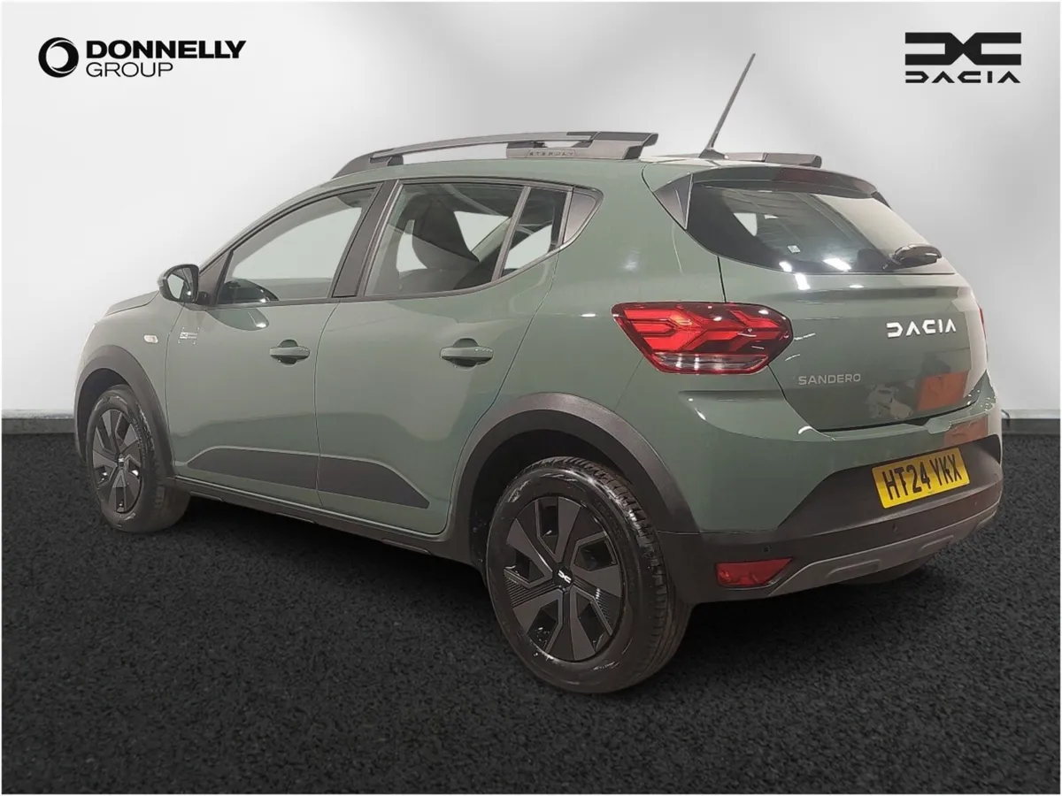 Dacia Sandero Stepway Hatchback Expression - Image 2