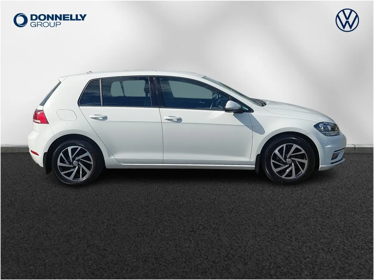 Volkswagen Golf Diesel Hatchback Match - Image 4