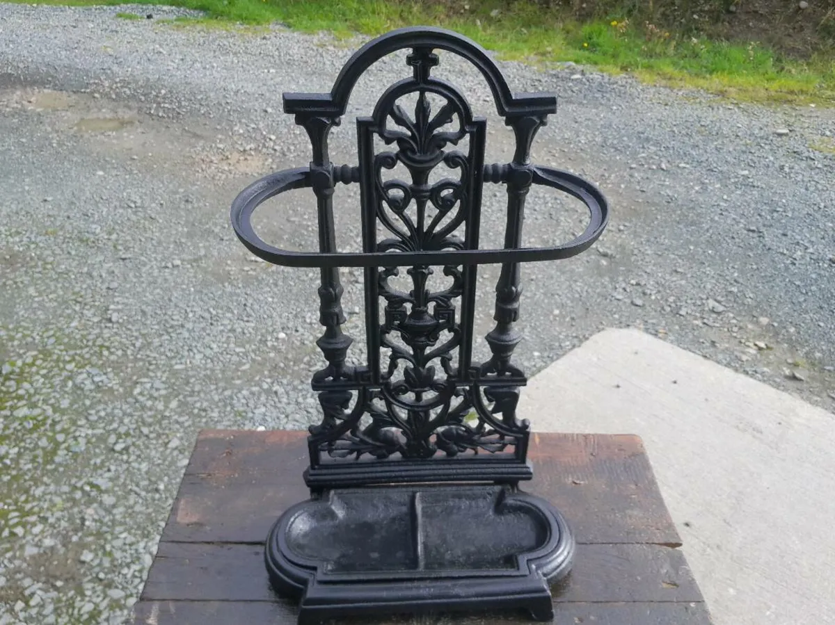 Vintage  umbrella  stand - Image 1