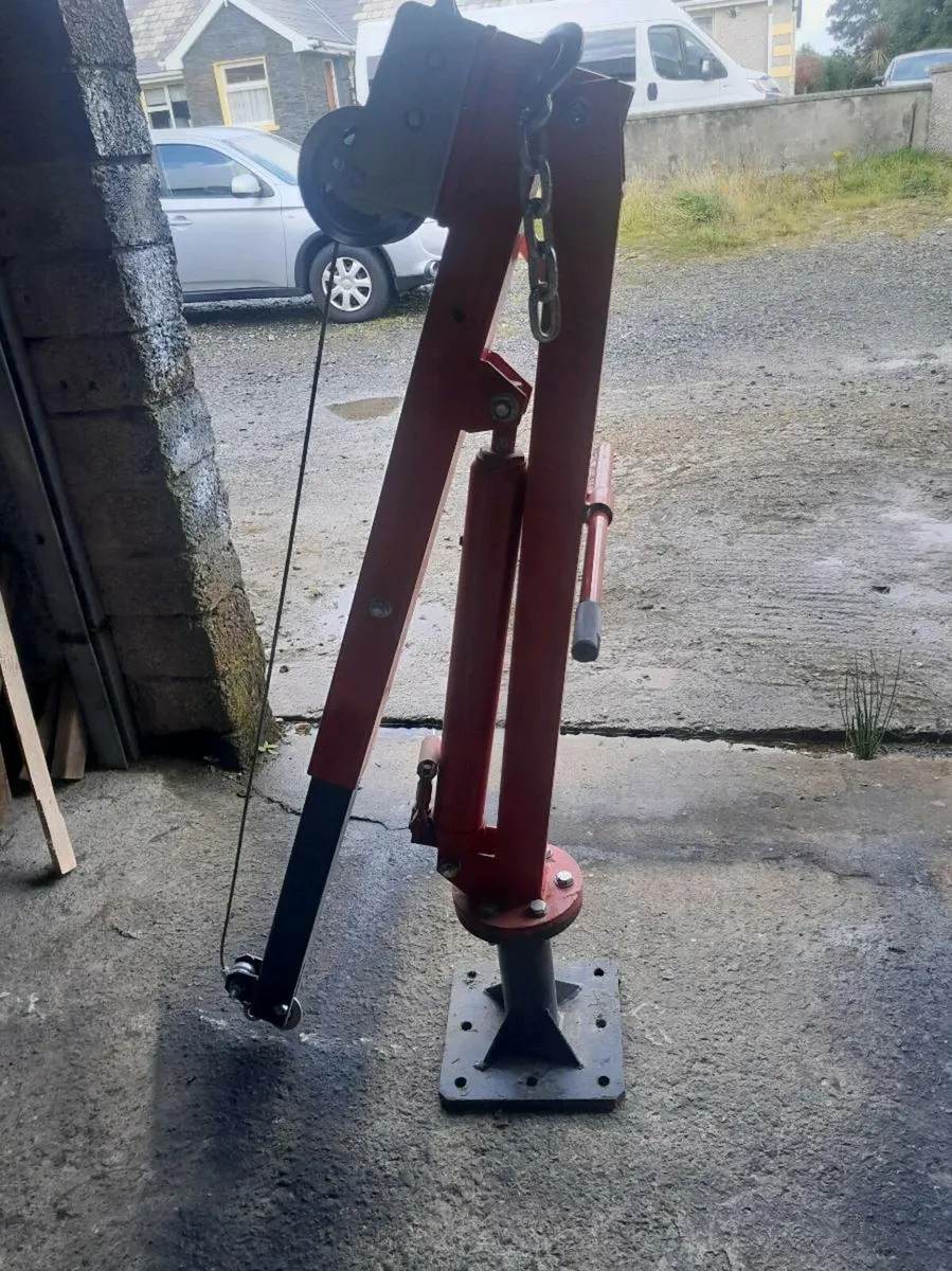 Lifting hoist - Image 1