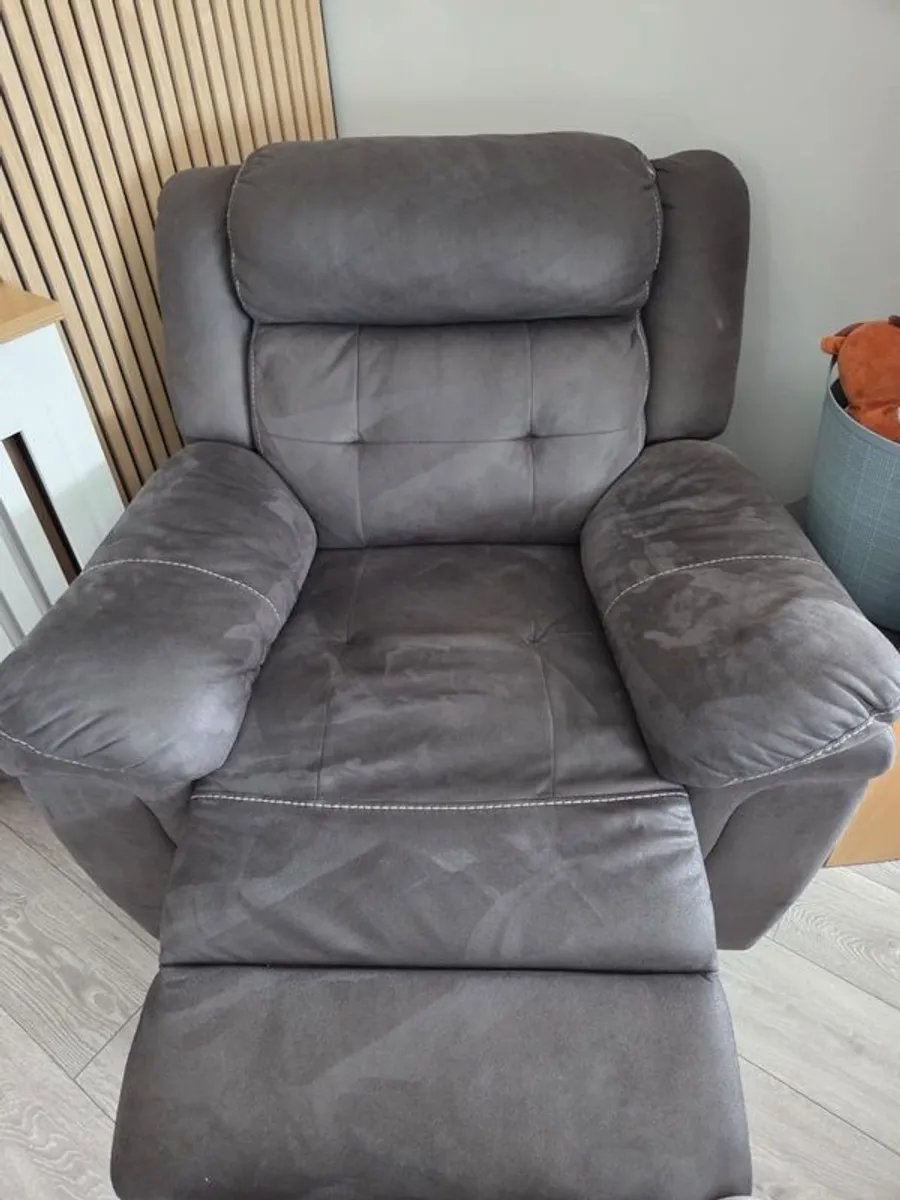 couch - Image 3