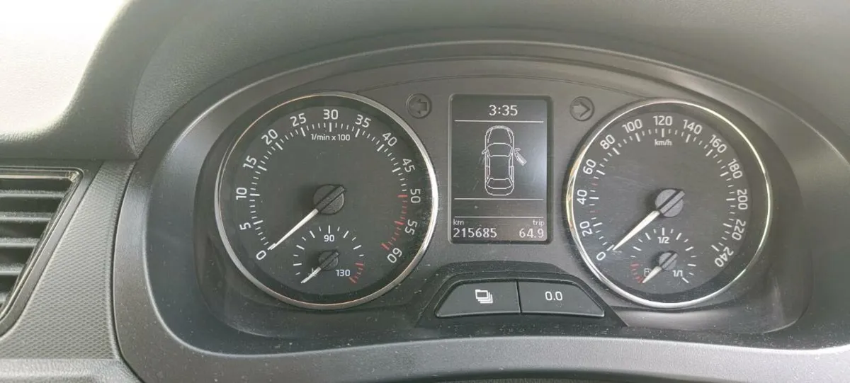 Car - Image 2