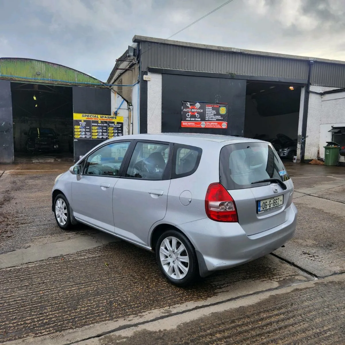 06 Honda jazz 1.3 automatic - Image 4