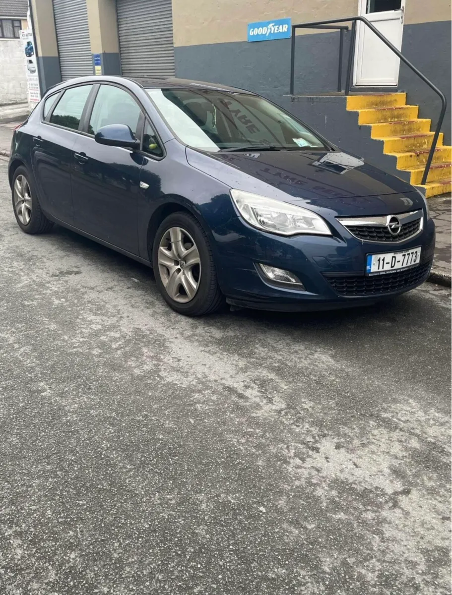 2011 Opel Astra 1.3 - Image 1
