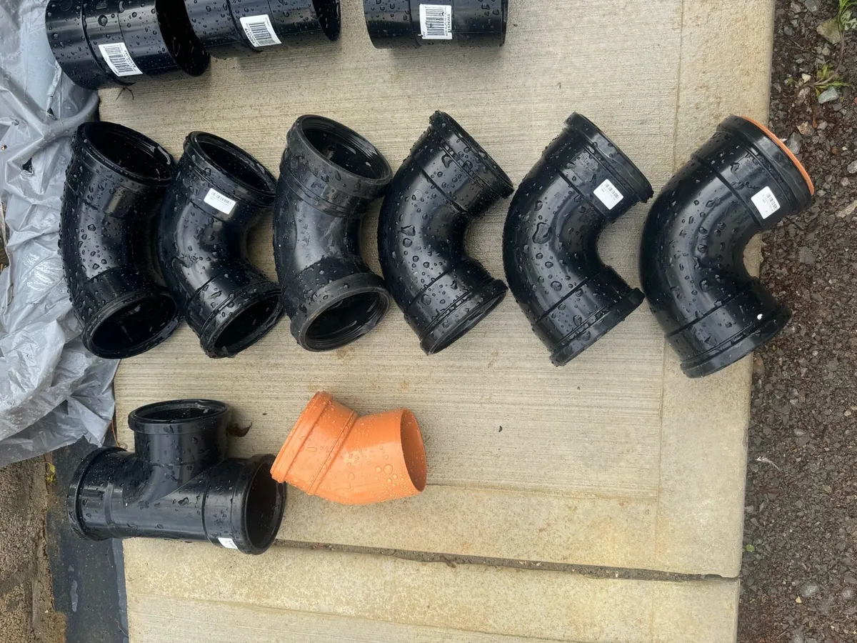 Black 4" Soil Pipes & Multiple Fittings - Image 4