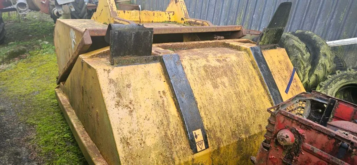 Bins for dumpers