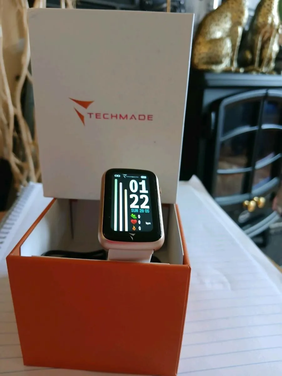 Smart watch - Image 1
