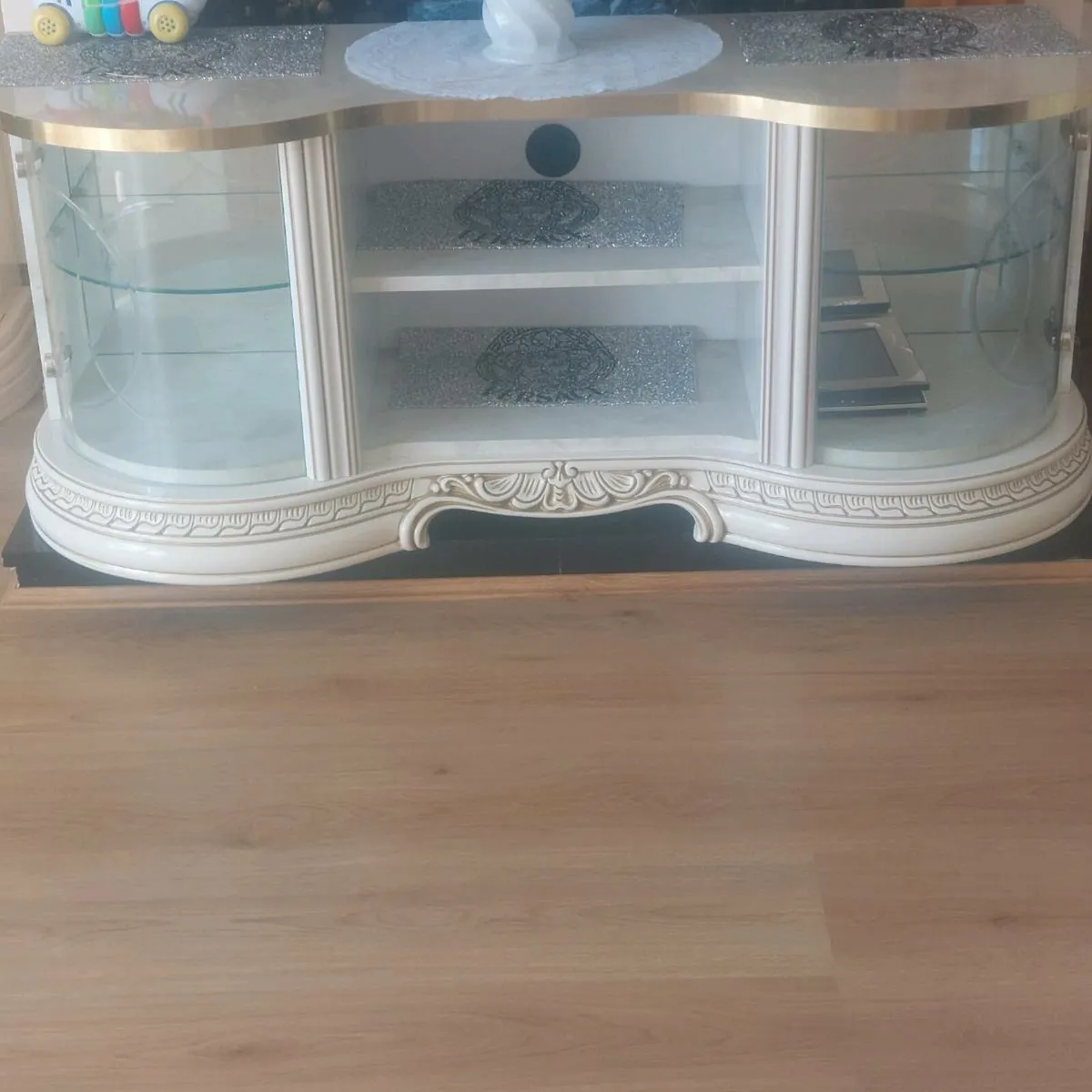 Italian furniture - Image 2