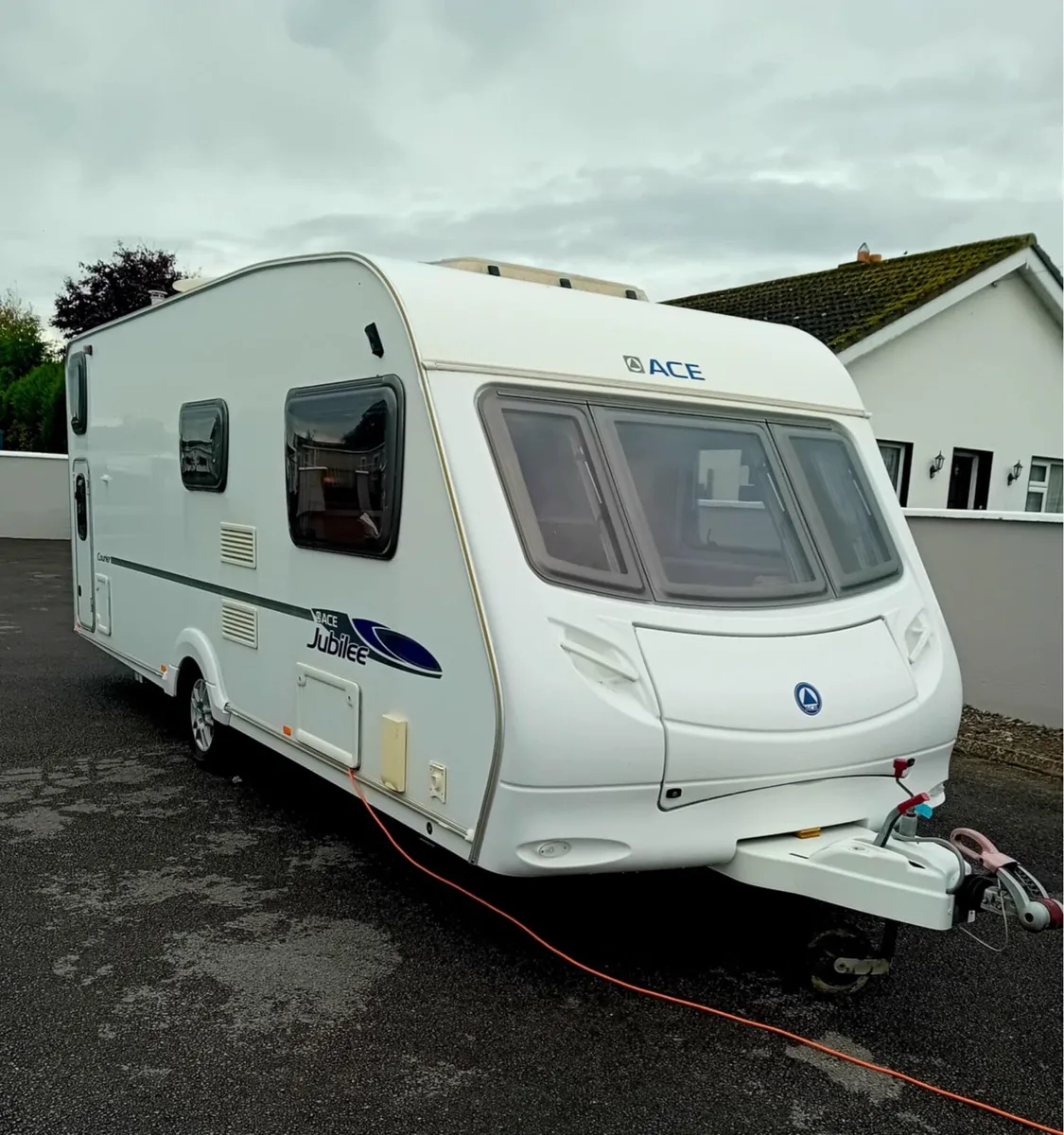 EXCELLENT 6 BERTH ACE JUBILEE TOURING CARAVAN. - Image 3