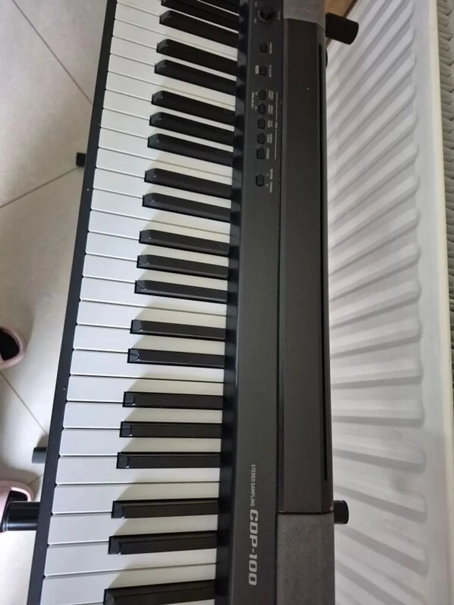 Casio CDP-100 electric piano - Image 2