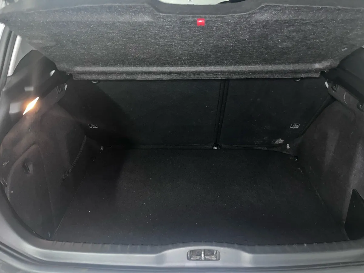Peugeot 308 - Image 3