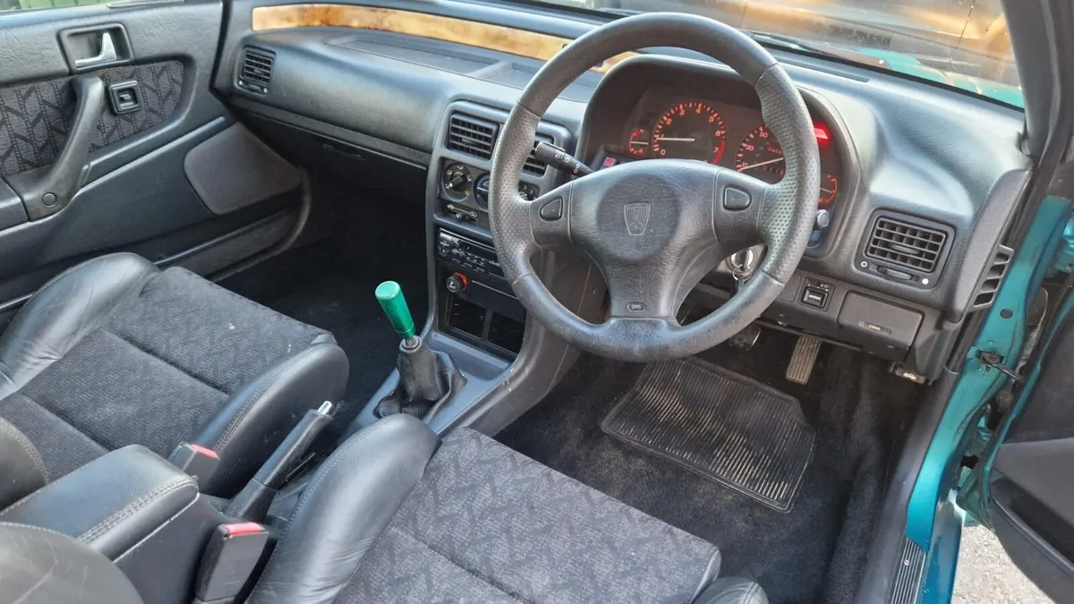 94 Rover 220 Classic Car Low Mileage - Image 2