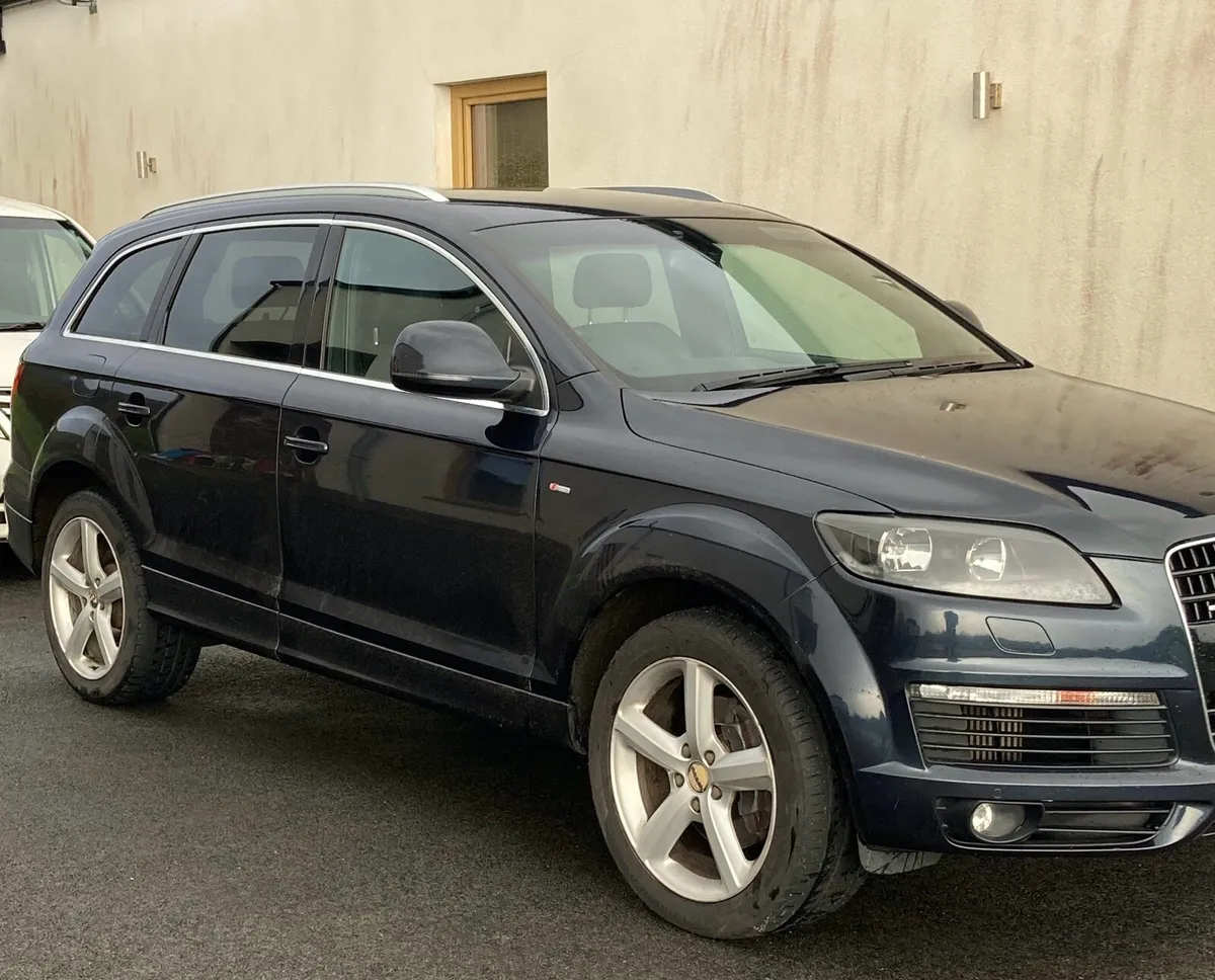 Audi Q7 3.0TDi S-LINE - Image 1