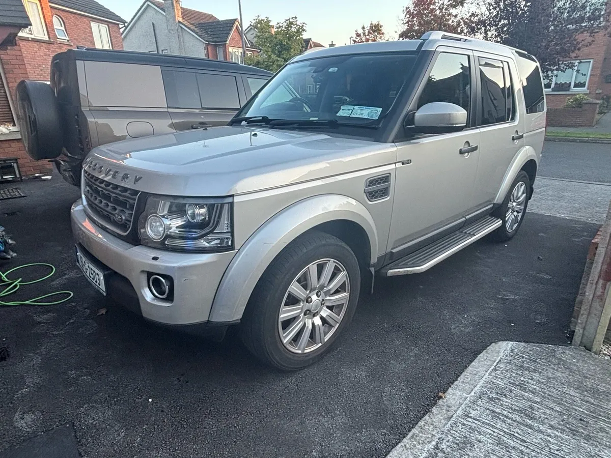 Land Rover Discovery 2015 - Image 2