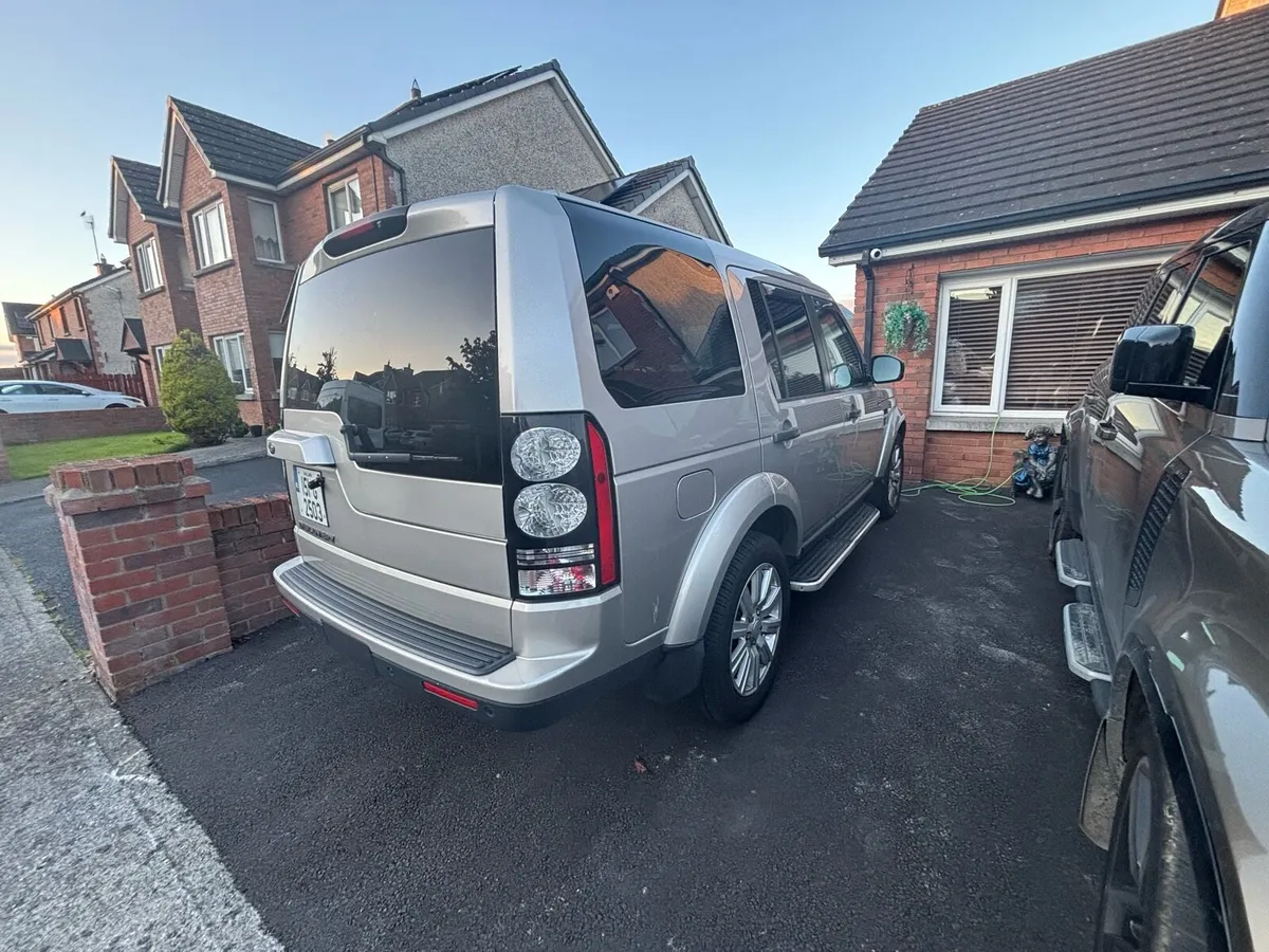 Land Rover Discovery 2015 - Image 3